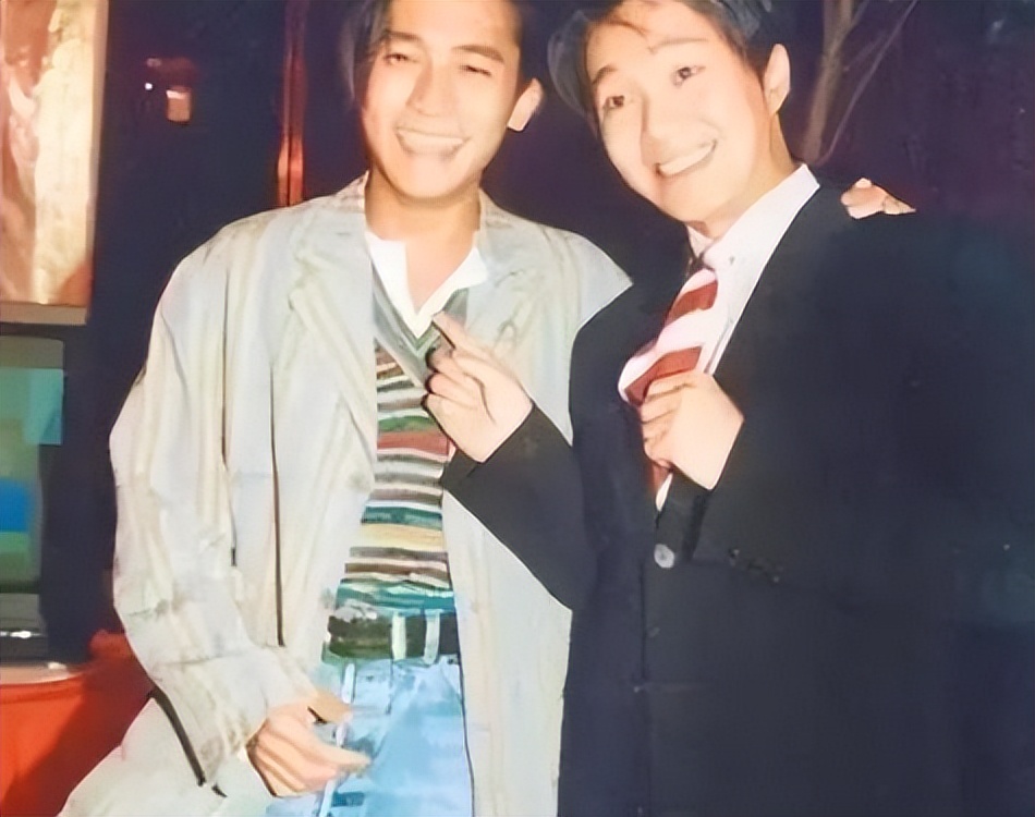 周星驰成名之路背后的辛酸,周星驰成名心酸史