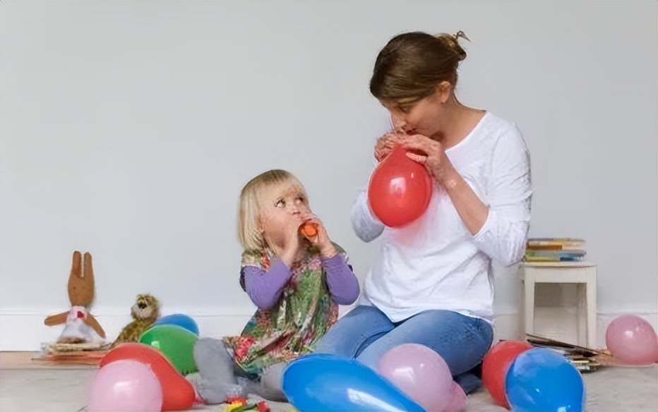 从小爱咬指甲的孩子长大会怎么样,孩子总爱剪指甲咬指甲的后果