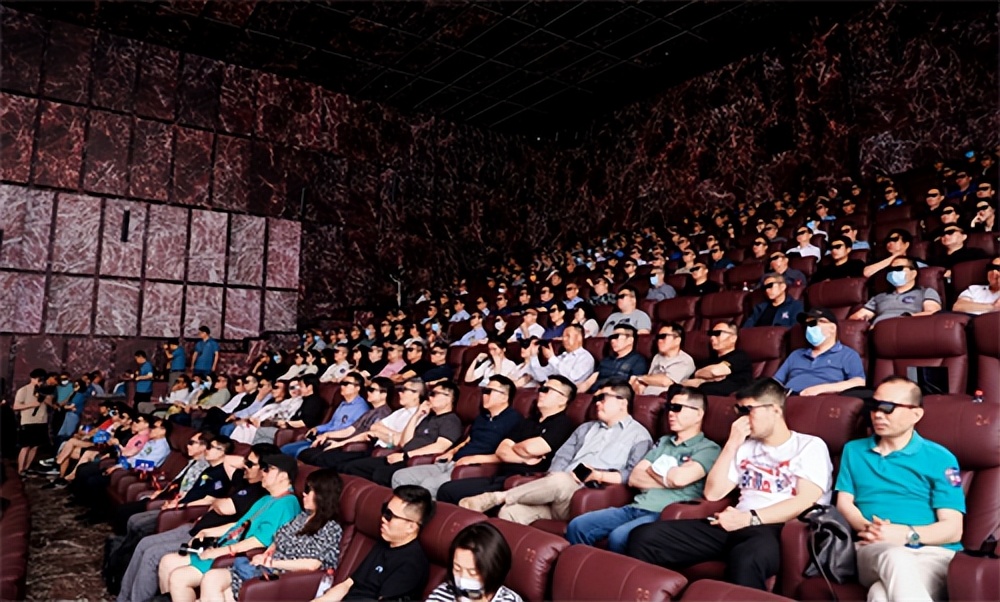 重新定义影院时代，中国电影高质量视听迈向全新里程碑！