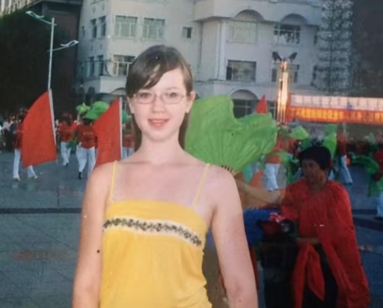 安徽00后小伙娶白俄罗斯美女,安徽小伙娶俄罗斯17岁女孩