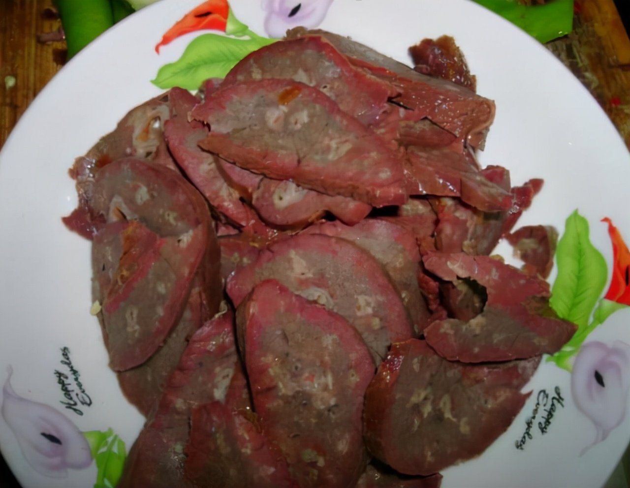 大蒜是肝病的“发物”？医生提醒：若想养肝，这5种食物尽量少吃