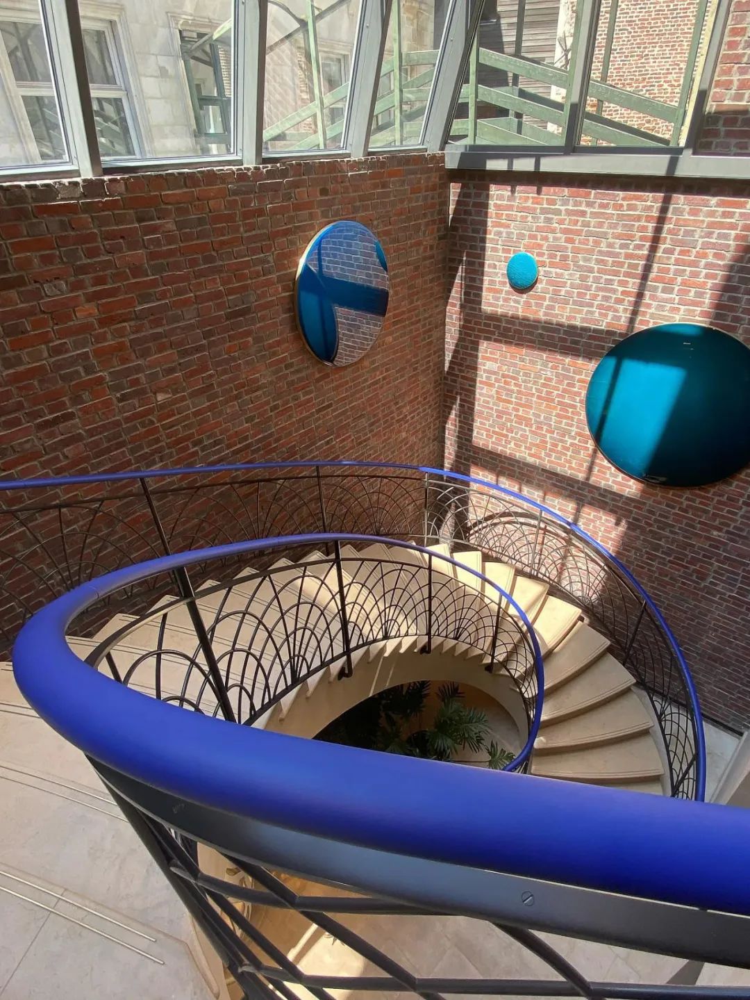 lv全球唯一一家餐厅,lv又出新品了