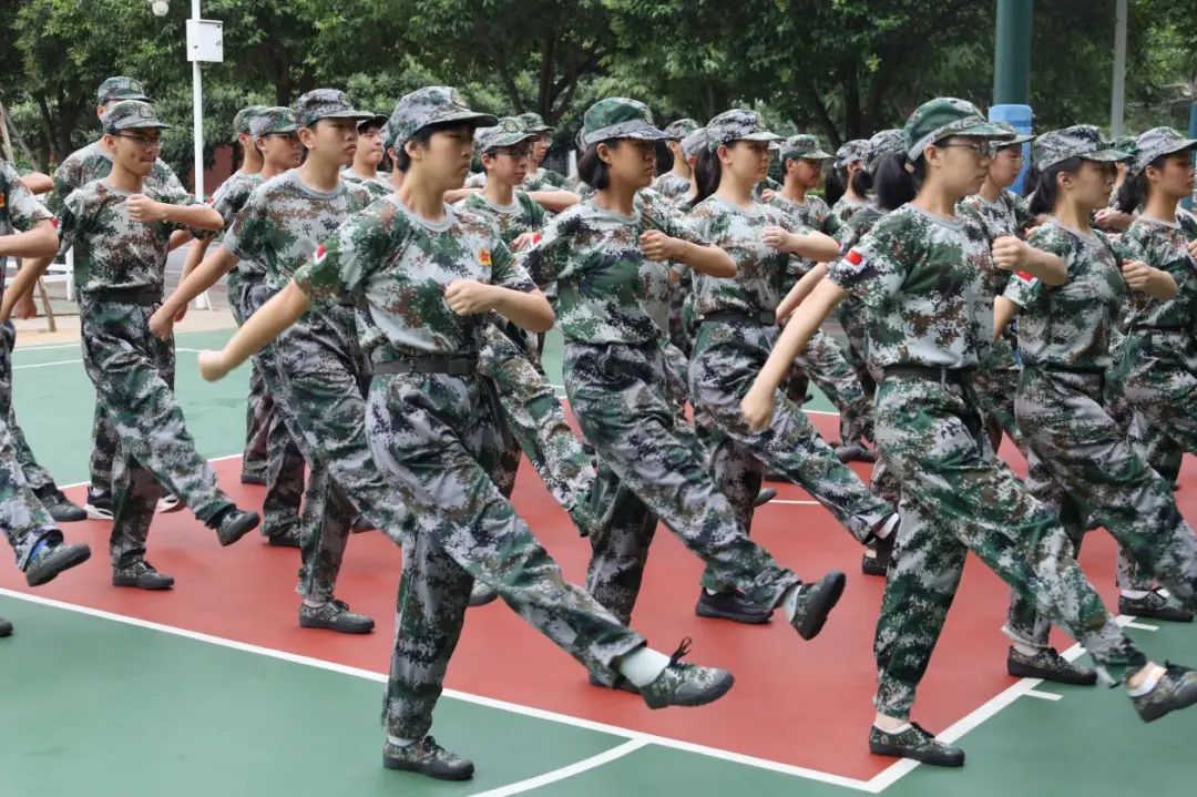 郑州高中学校军训,郑州市各高中军训