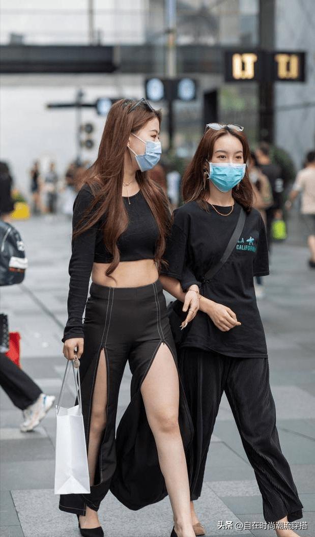 黑色开叉吊带裙穿搭,黑色紧身开叉吊带裙穿搭