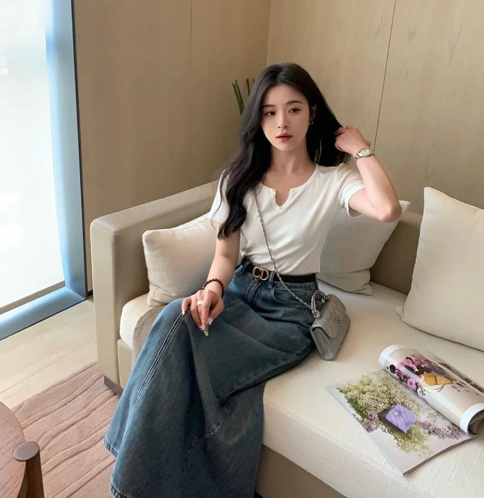 今年流行一整套夏季穿的衣服,今年流行的夏季衣服款式