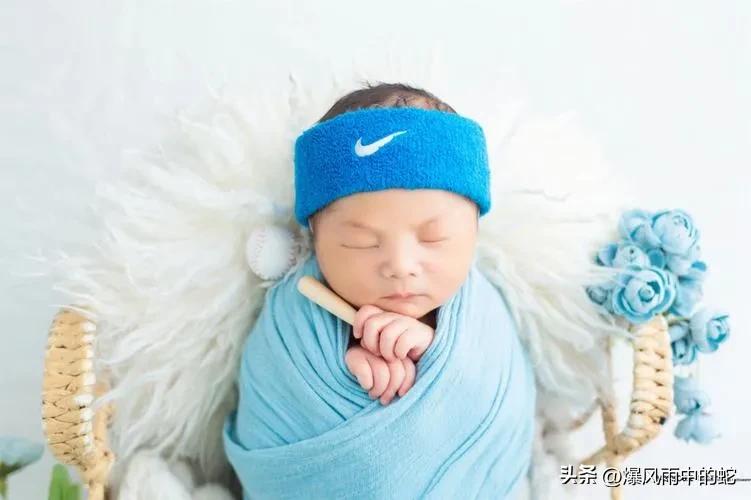 离婚后孩子怎么办理身份证,离婚后孩子怎么办的说说