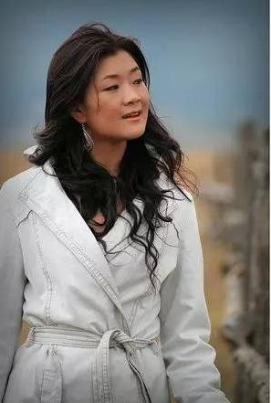 降央卓玛和她的三个孩子近况,降央卓玛一共几次婚姻