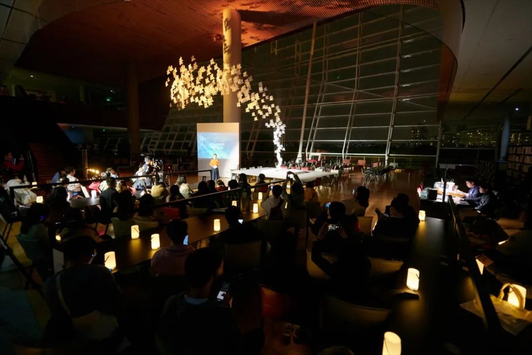 提灯夜游拍照姿势,提灯夜游天街