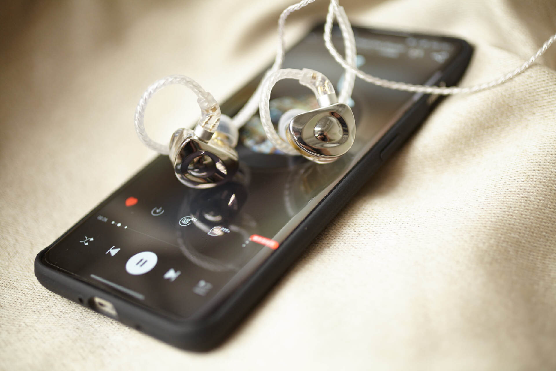 trn玄武入耳式有线耳机测评,trnst1圈铁耳机评测