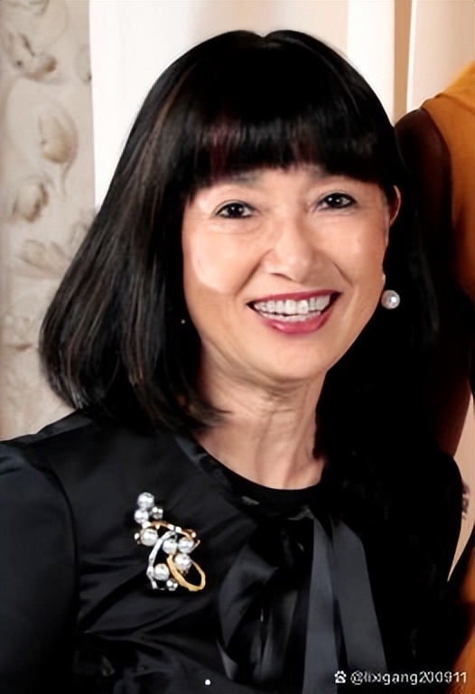 鸠山由纪夫：出身显赫，首位民主*党**首相，祖父是首位自民*党**籍首相