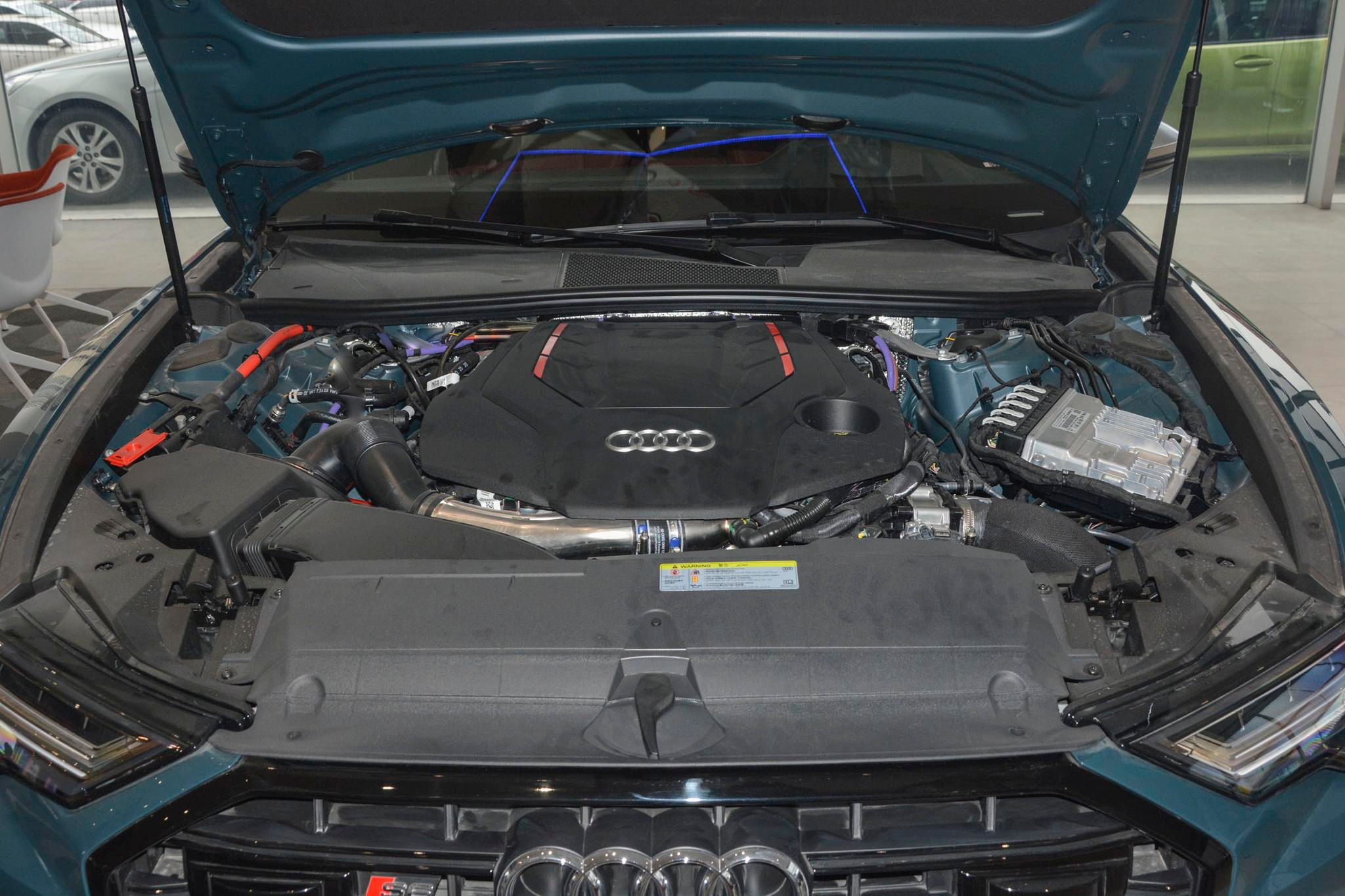 奥迪s6有48v轻混吗,搭载48v轻混的油耗会低点吗