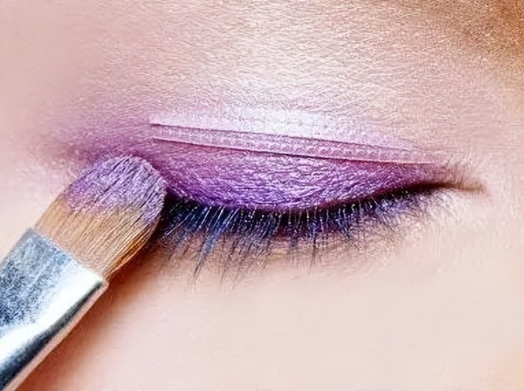 新手一定要学会的眼妆技巧,如何让眼妆不晕妆的方法