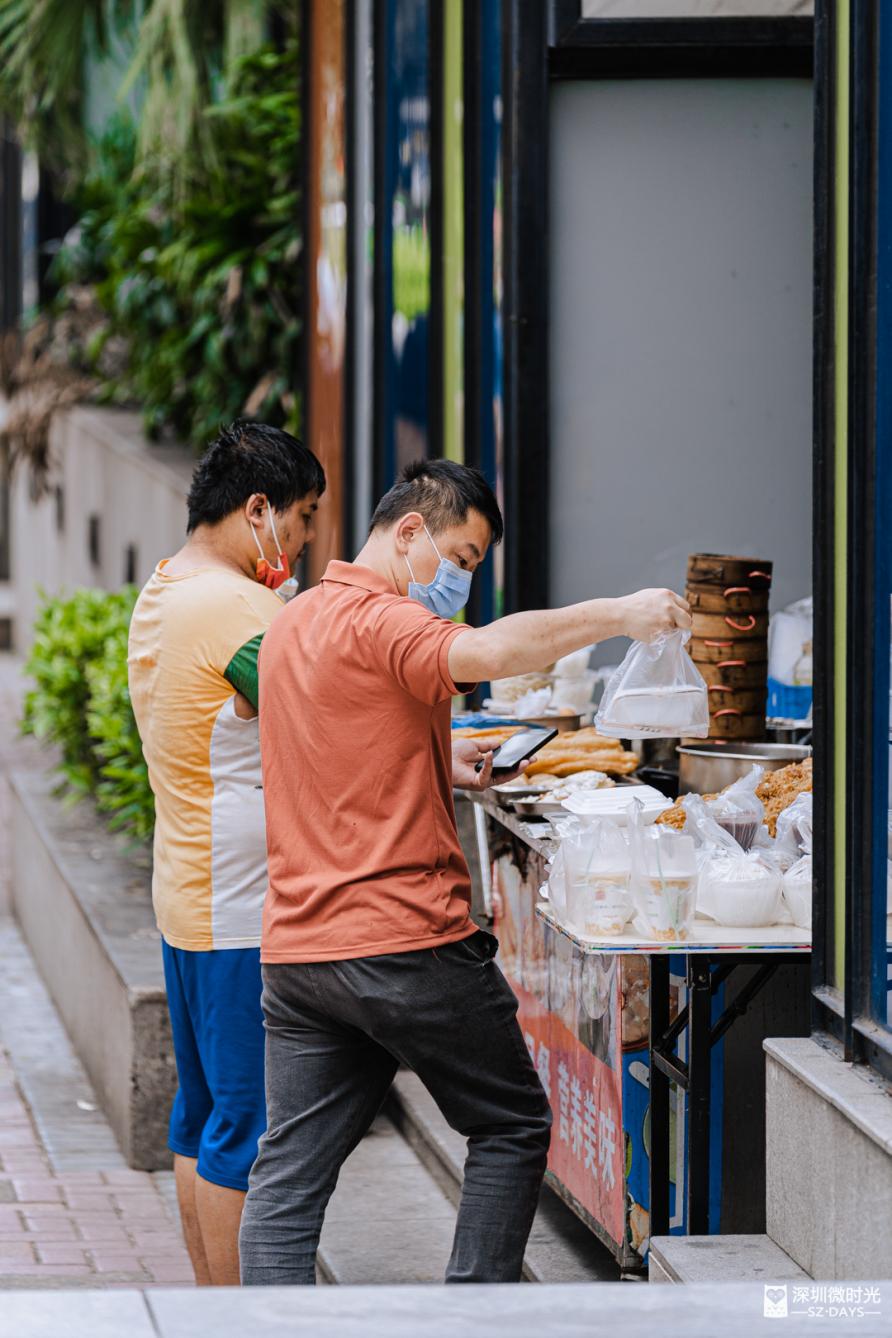 深圳人的早餐：拎袋跑路，全靠应付