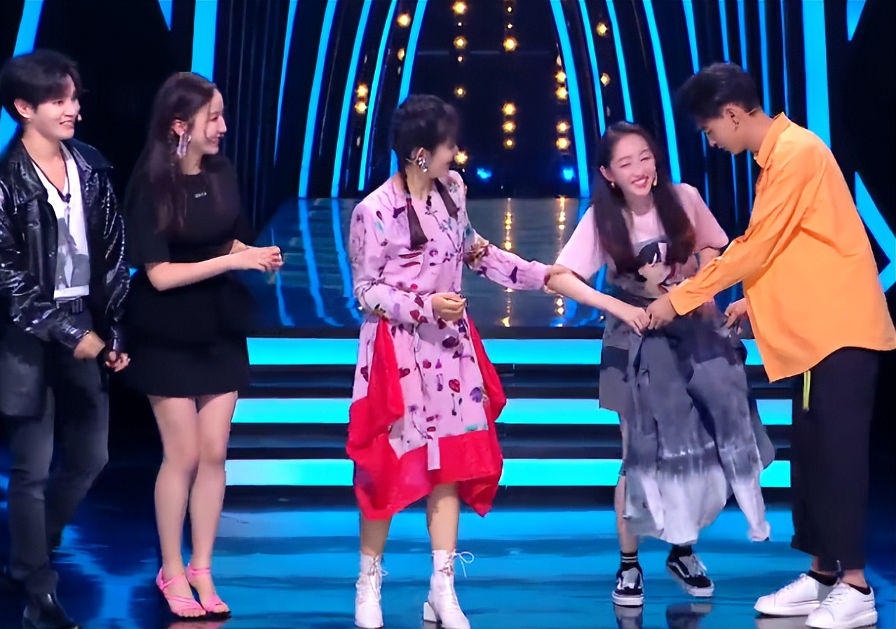 谢娜的一路走来不容易,谢娜是怎么走到现在的