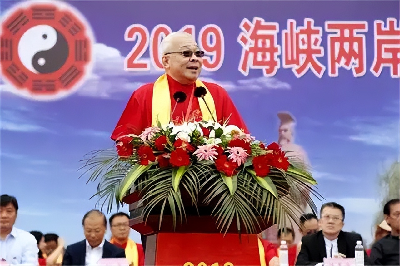 朱高正：*进党民**创*党**元老，因不满*进党民**走向“*独台**”而*党退**