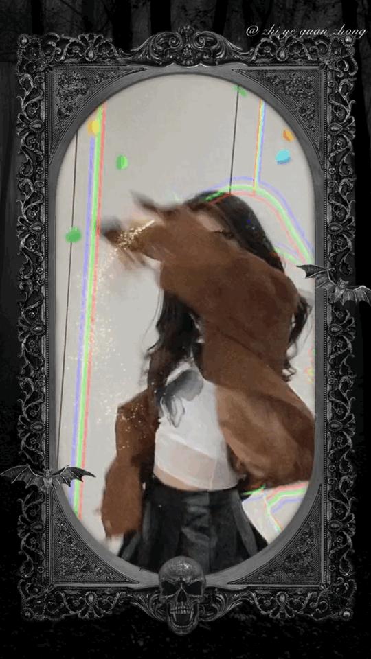 虞书欣内衣外穿热舞被骂上热搜，少女性魅力绝杀好吗