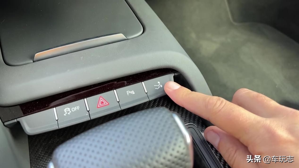 2019奥迪r8跟2020款奥迪r8,5.2v10奥迪r8限量版