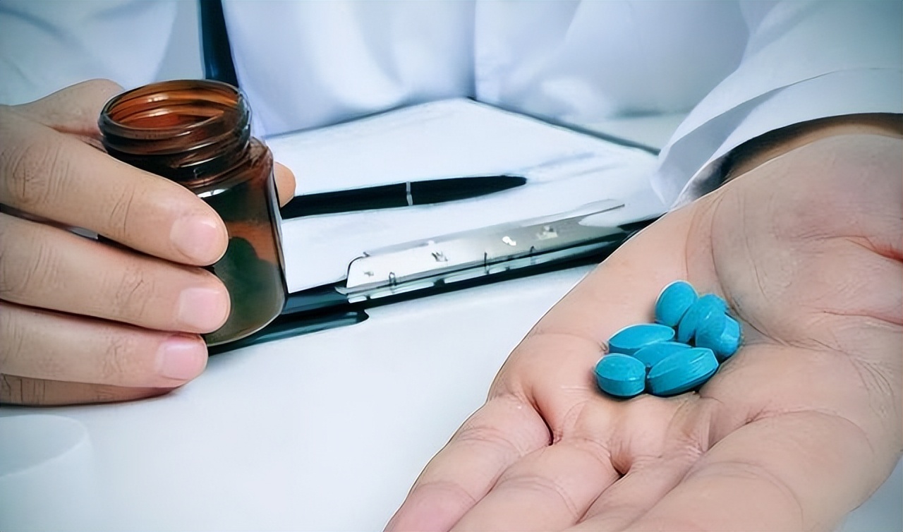 “出*身卖**体”7天赚10万！00后大学生赚快钱上瘾，要钱但不想工作