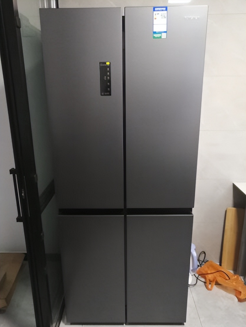 冰箱海尔容声美的怎么选,买冰箱海尔品牌好还是美的好