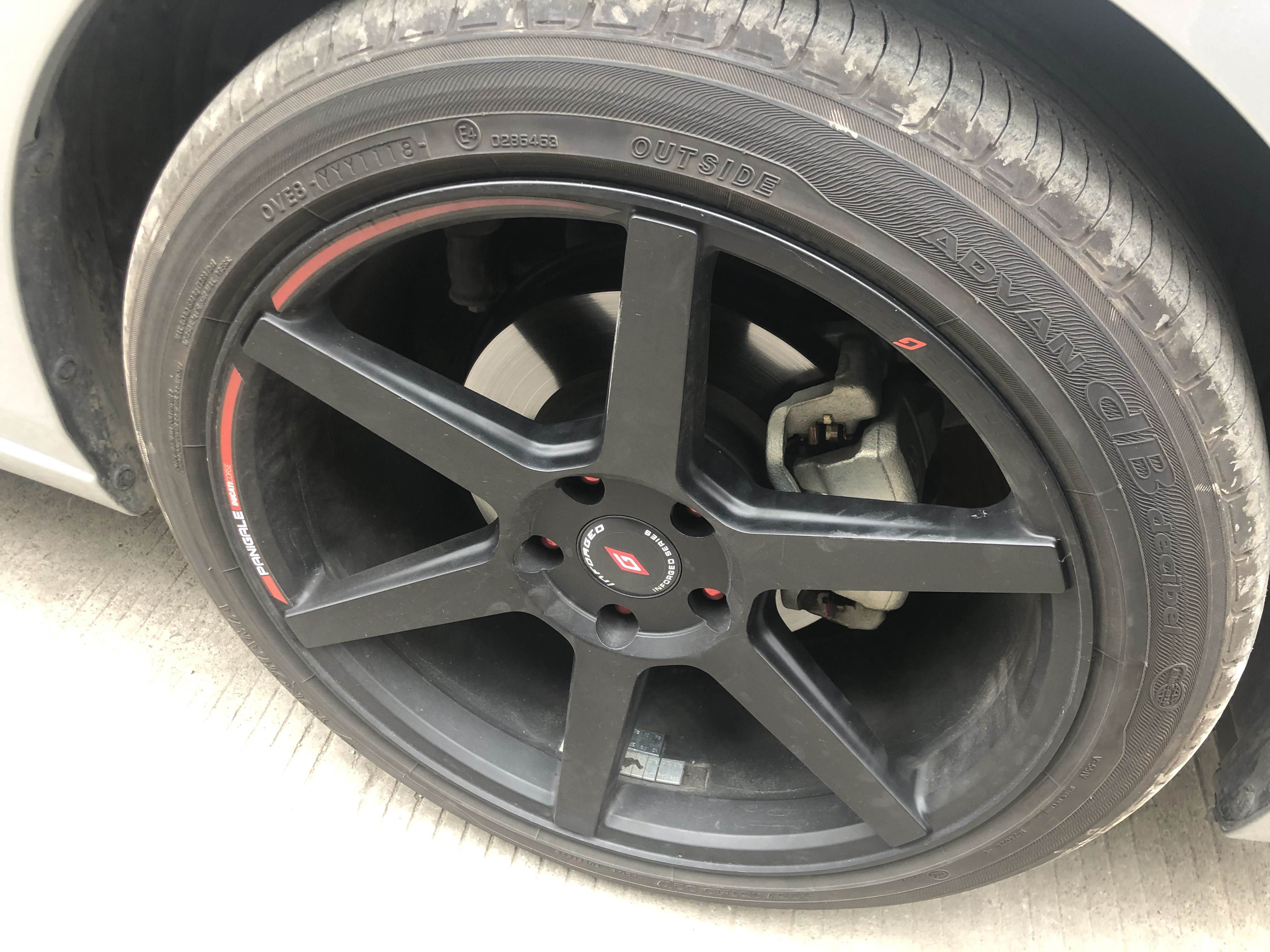 车主：刹车软脚难搞，阿特兹轻改制动，一脚刹车更加灵敏。