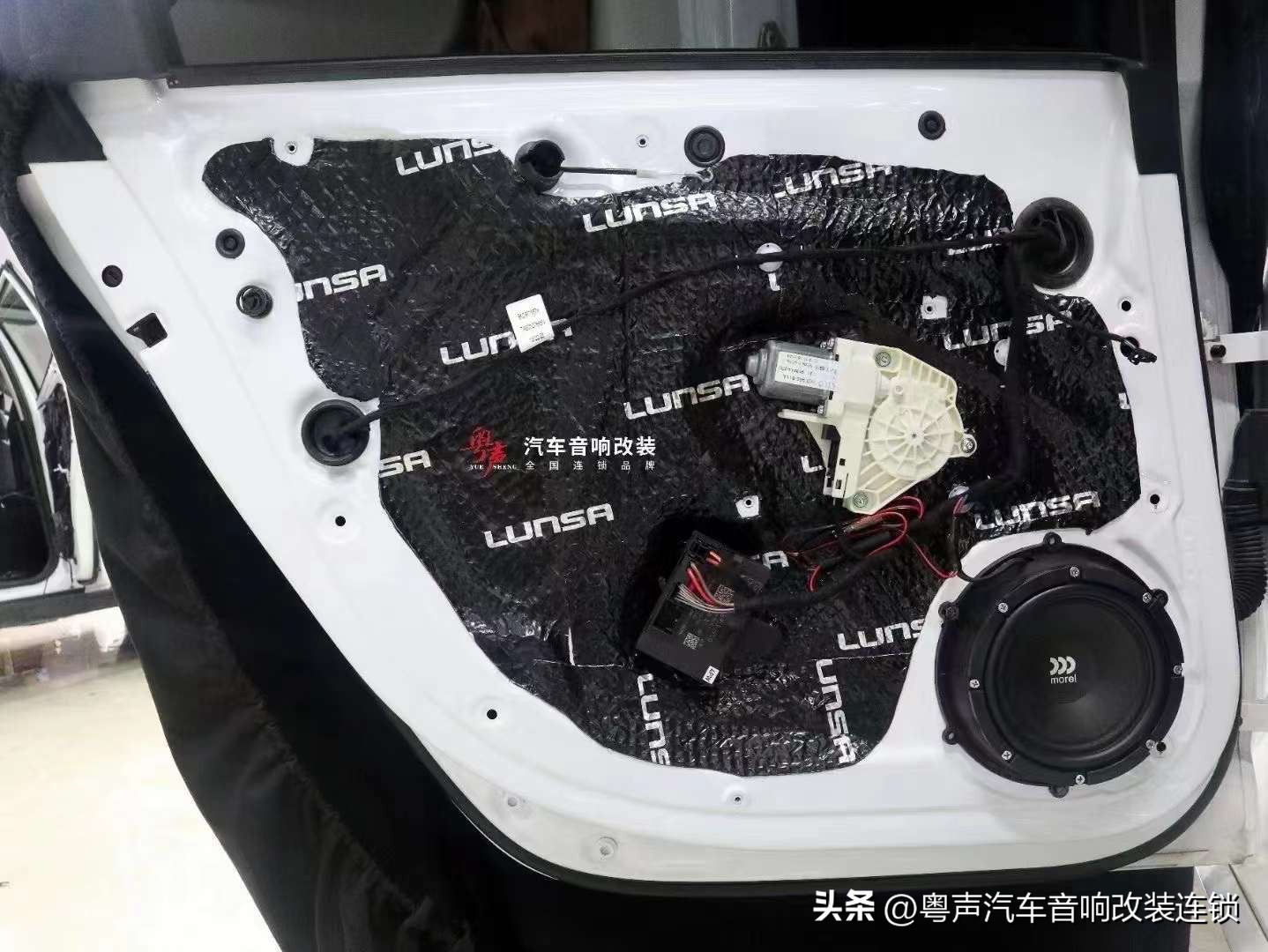 奥迪a4后排音响共振怎么解决,奥迪a4原车bo音响改装多少钱