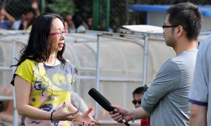 女富豪戴秀丽离婚前夫厌倦奢侈,黑龙江首富戴秀丽年轻照片