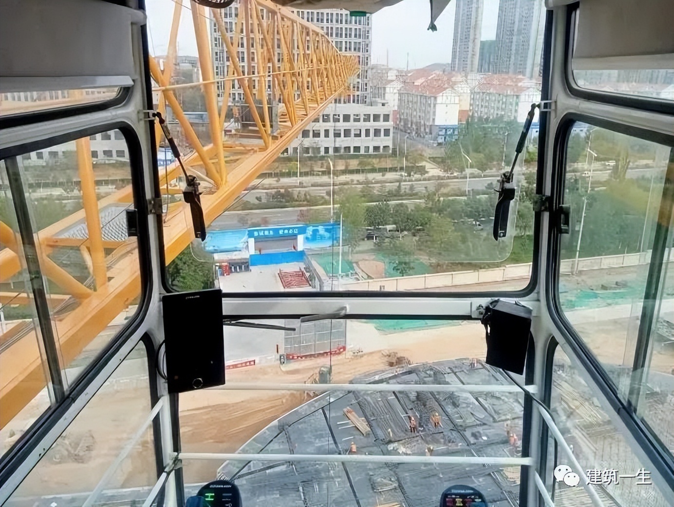 塔式起重机安全标准化制作视频,塔式起重机安全检查图解手册