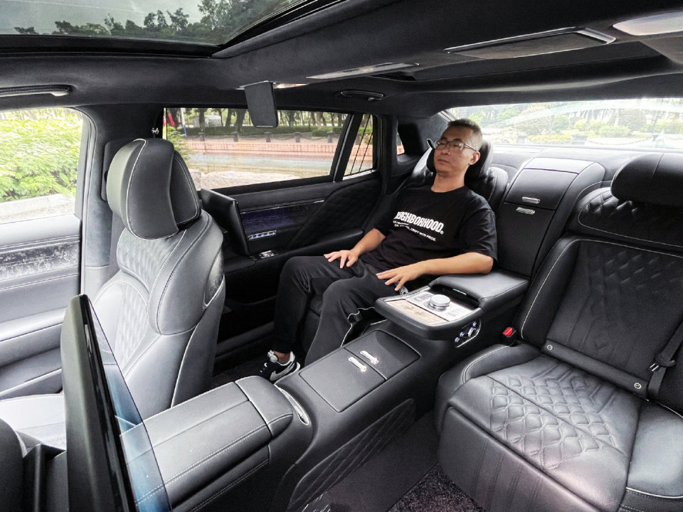 海川品车评测,捷尼赛思g90加长版试驾