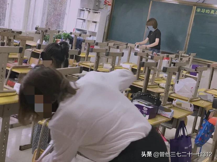 我们班的领头人,班主任和家委会主任