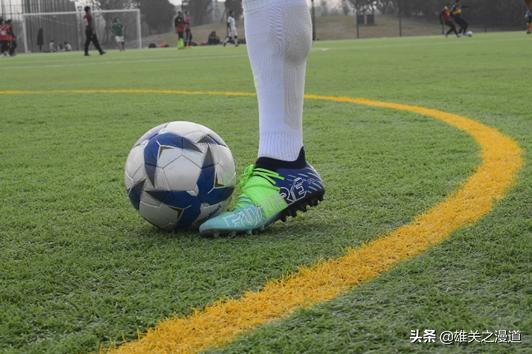 pumafuturez1.4内马尔足球鞋,pumafuturez1.3小黑鞋