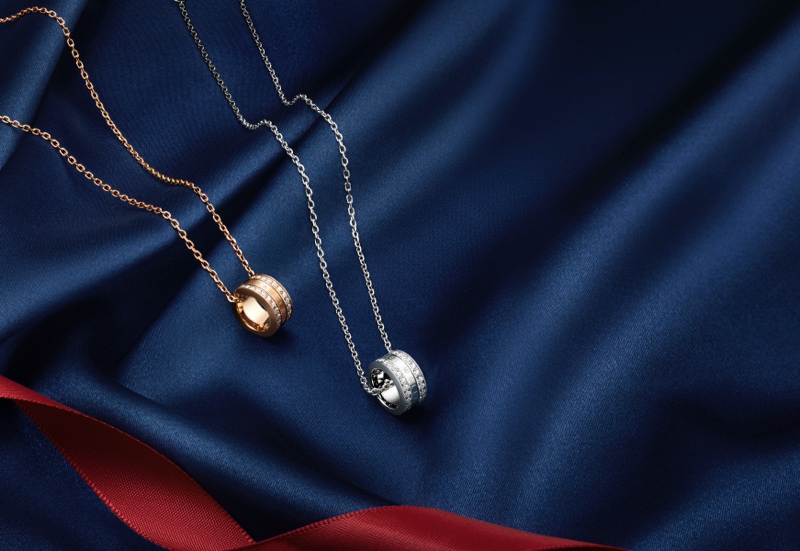 把爱带回家DANIELWELLINGTON定格腕间冬绿沁染圣诞心扉