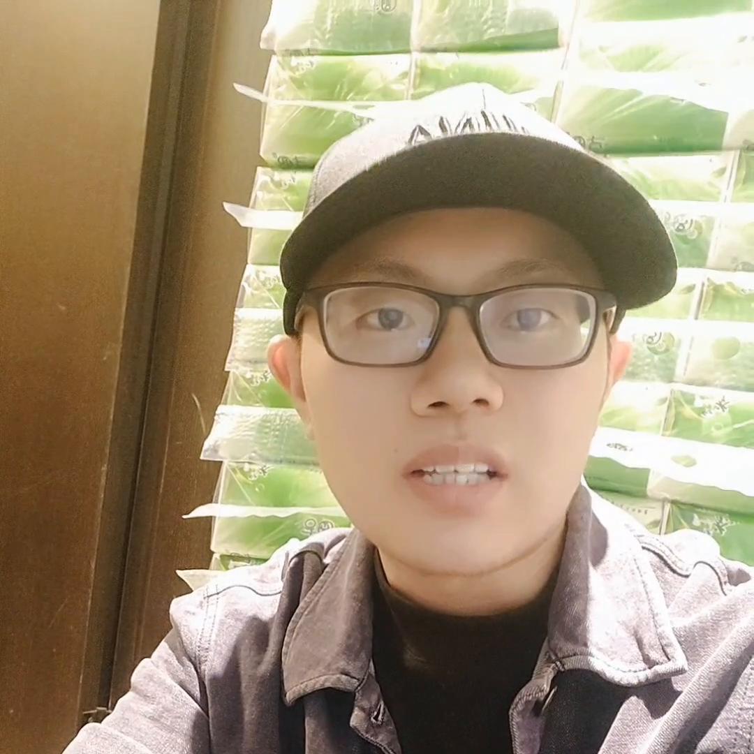 业余时间摆地摊卖什么最火,现在摆地摊卖什么最火视频