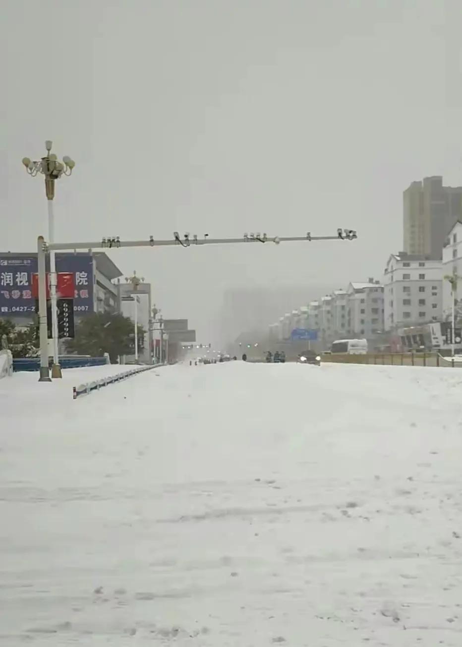 致敬老兵公交车,致敬盘锦