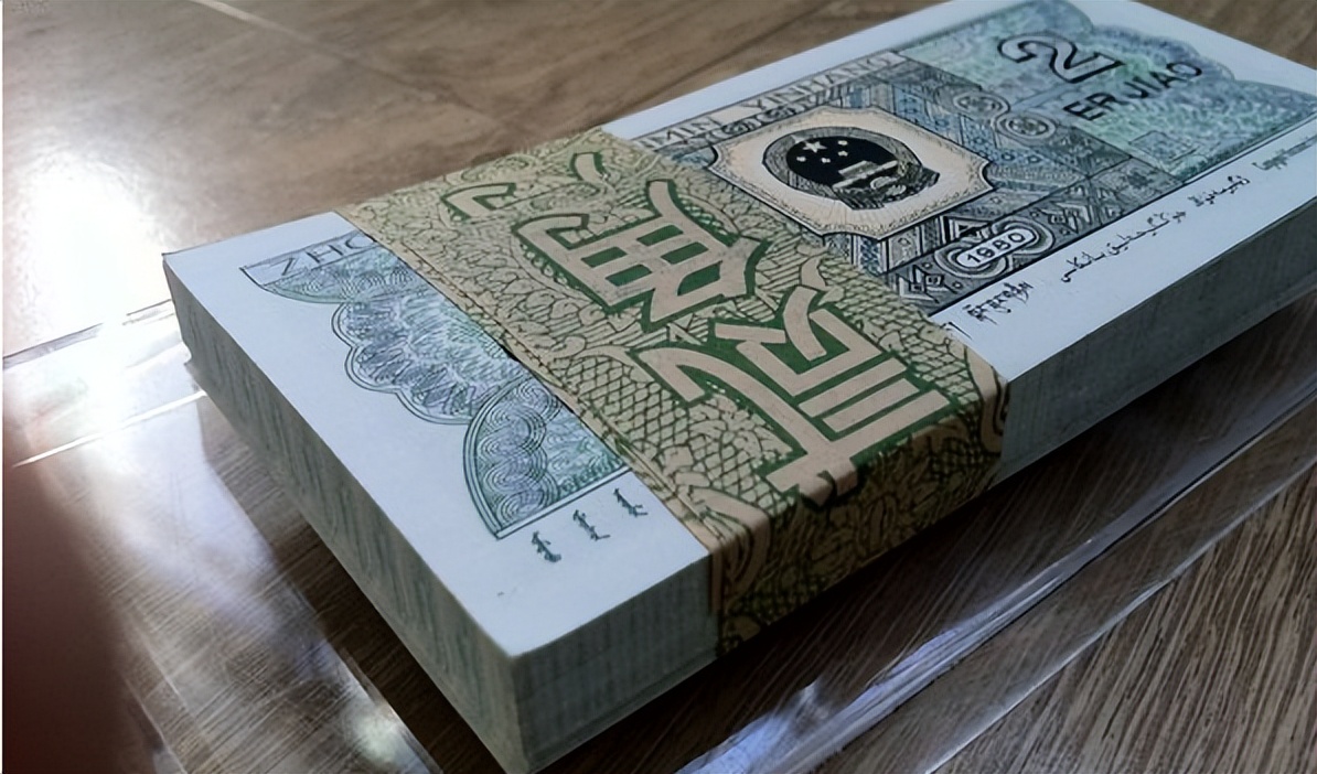 这张豹子号纸币拍卖价值两万八千七百五，象征豹子号巨大升值潜力