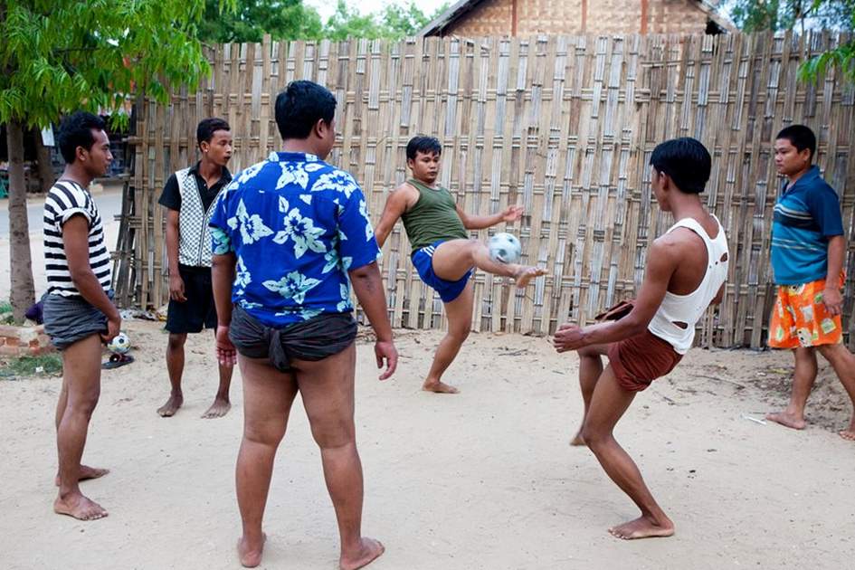 缅甸笼基筒裙,缅甸美女为何都爱穿筒裙