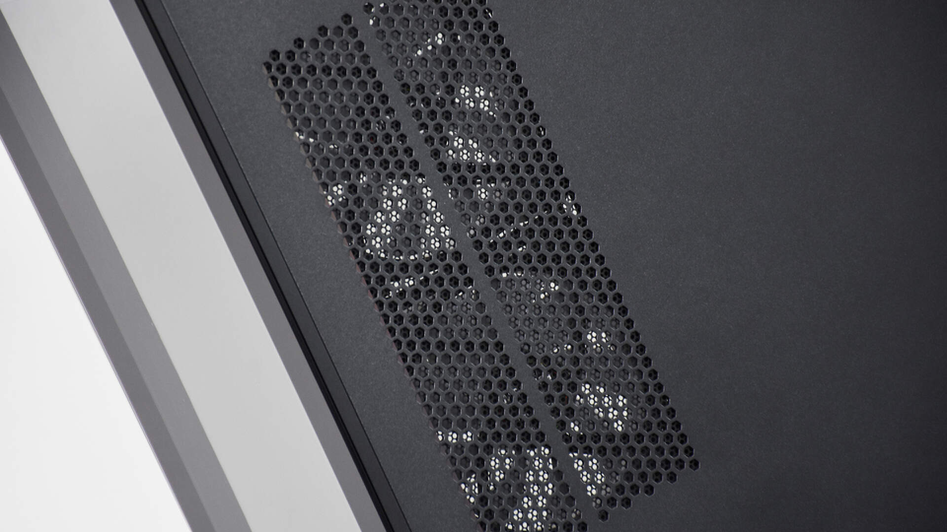 montechskytwo机箱在哪买,montechskytwo机箱需要几个风扇