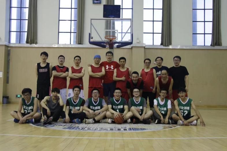 上班族辞职创业月入10万,95后的我裸辞创业