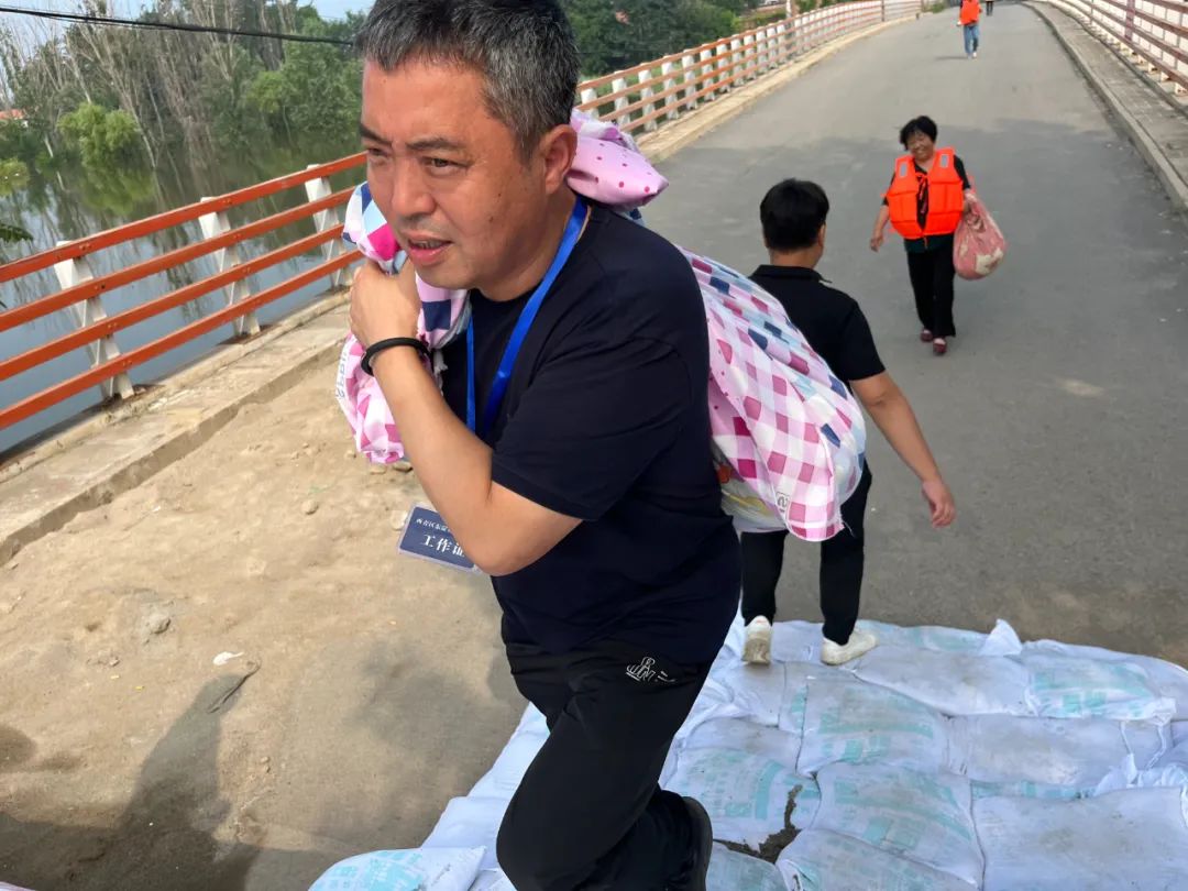 向防汛抗洪一线工作者致敬,防汛抗洪先进名单