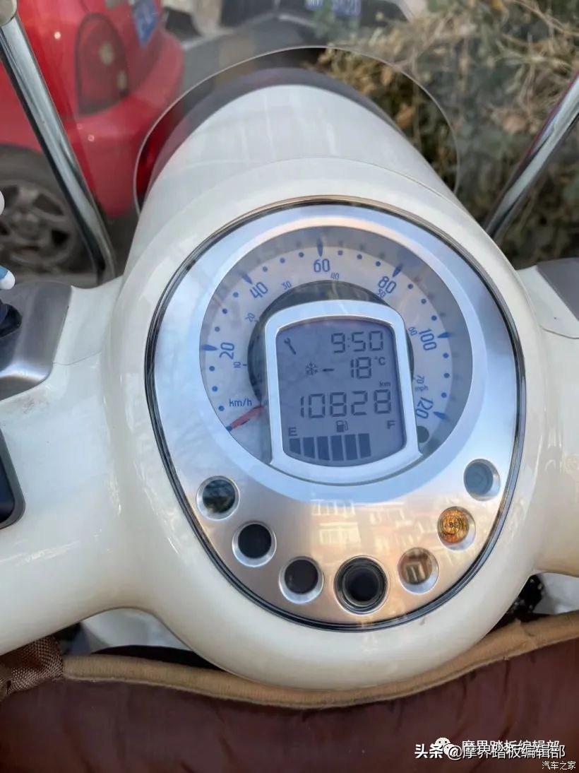 踏板女骑魔女桃子：从骑行单车后入坑标致姜戈150的*藏西**摩旅之行