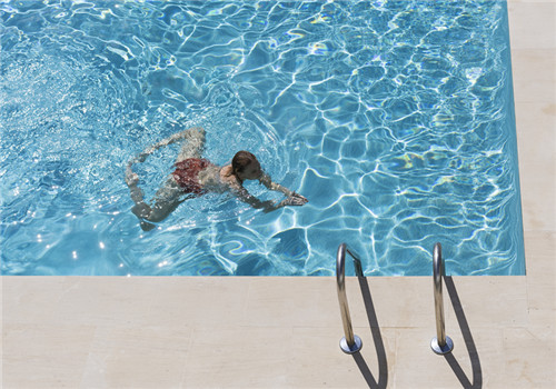 #好医声每日科普#预防腰椎病不妨试一试飞燕式锻炼操