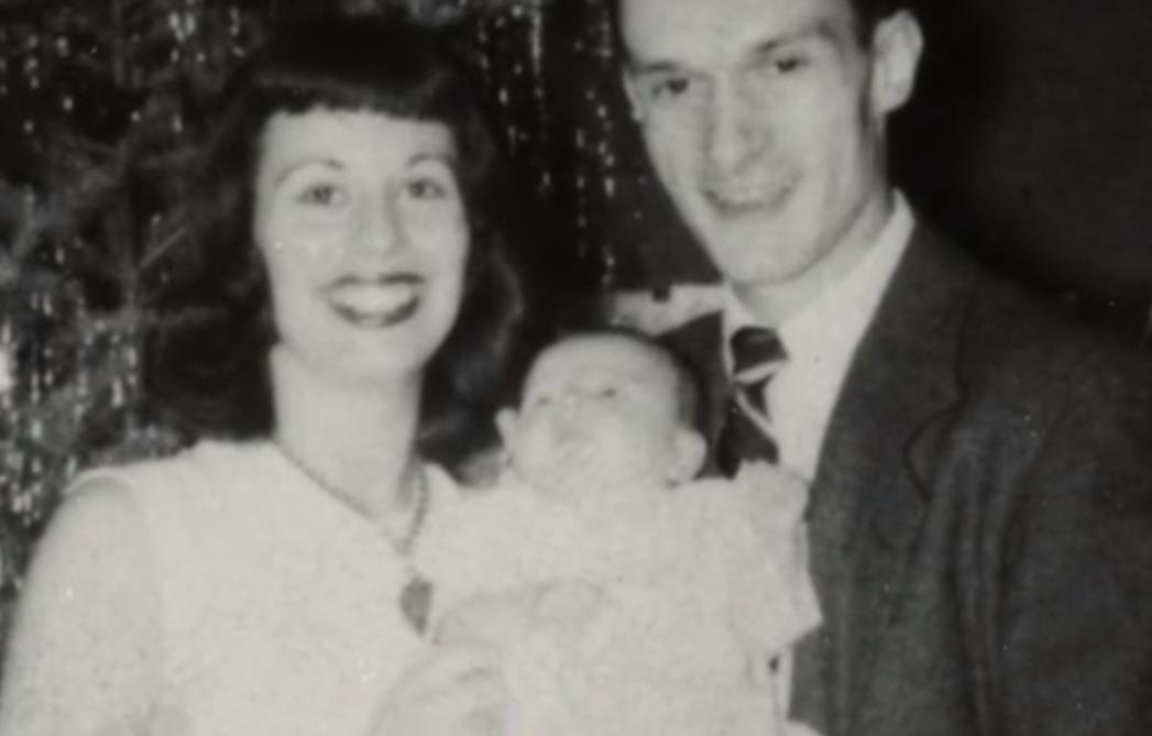 “高级小黄书”创始人：扬言与上千名女人上过床，86岁娶26岁嫩模