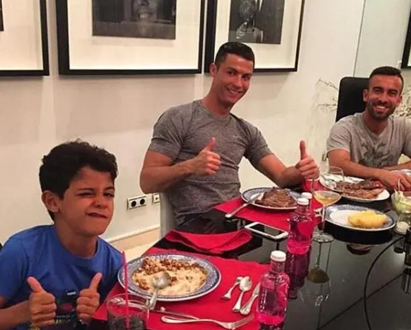 最动人的瞬间不过是日常一幕,最动人的瞬间是什么