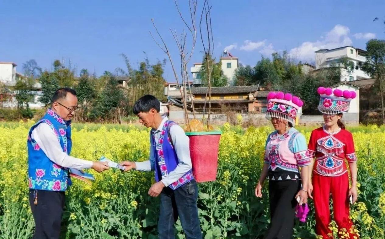 “职业背债”骗局曝光,帮人背债职业中介骗局