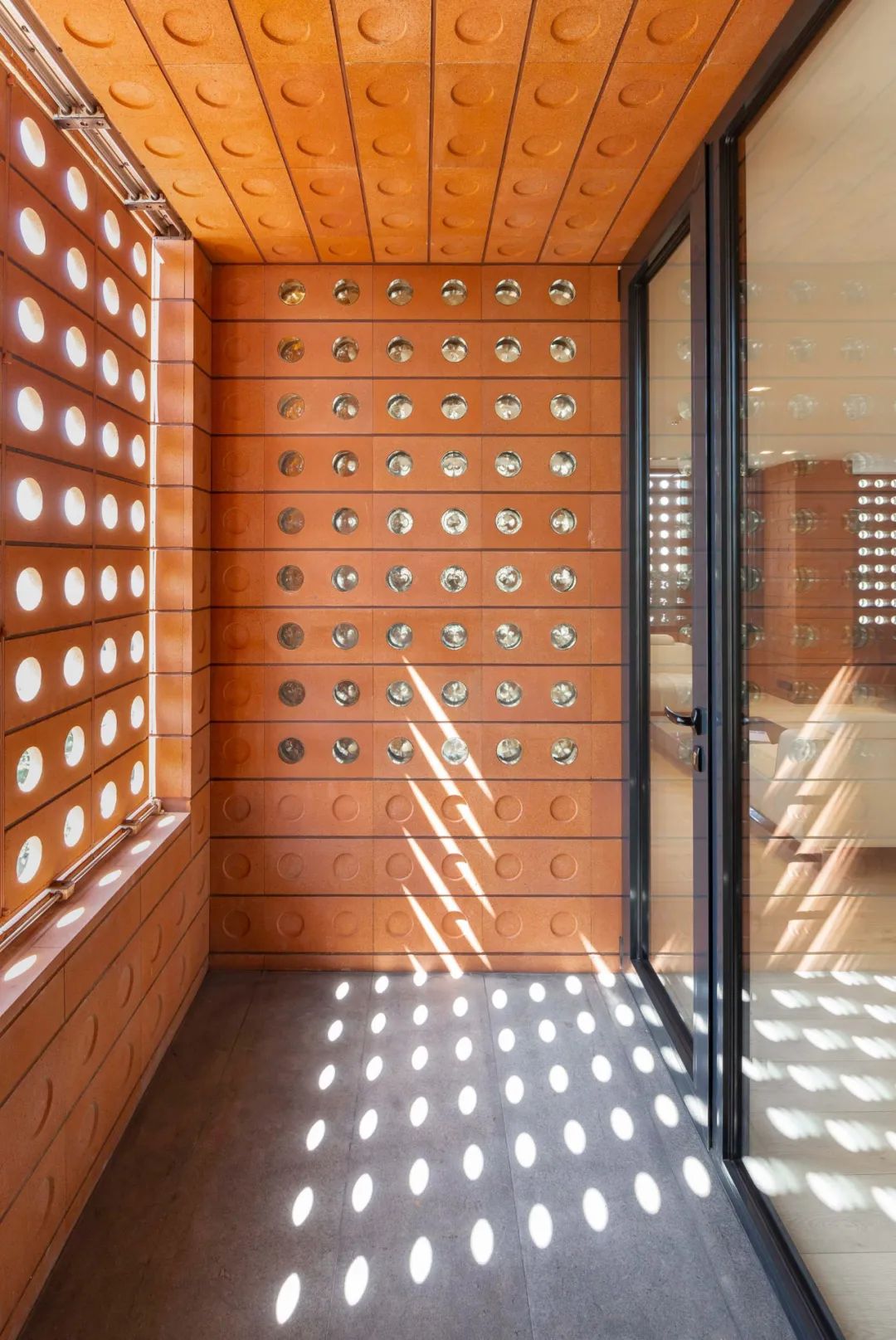 简单爱户型,红砖建筑特殊花样造型