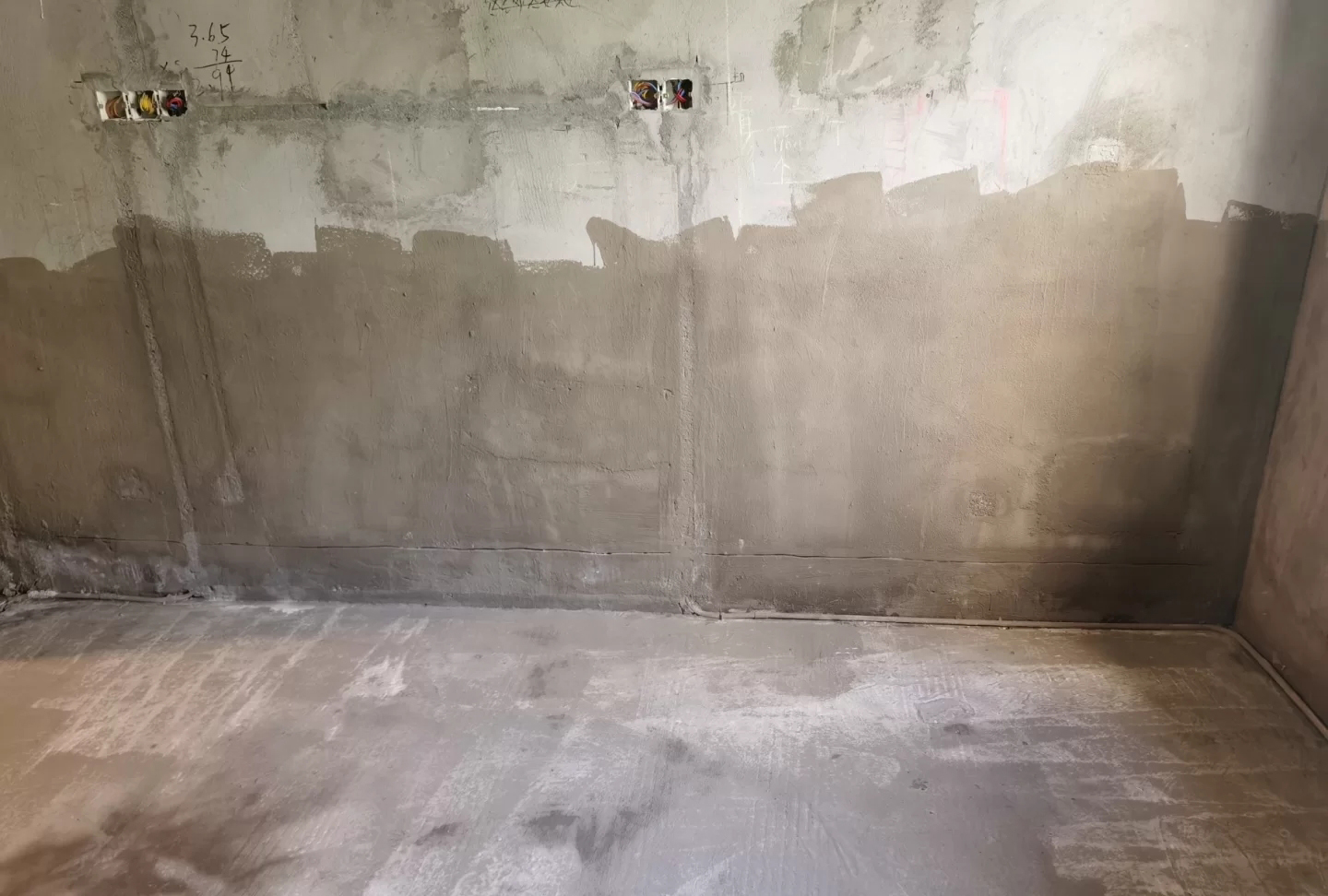 别墅一楼潮湿怎么解决,住一楼很潮湿怎么办