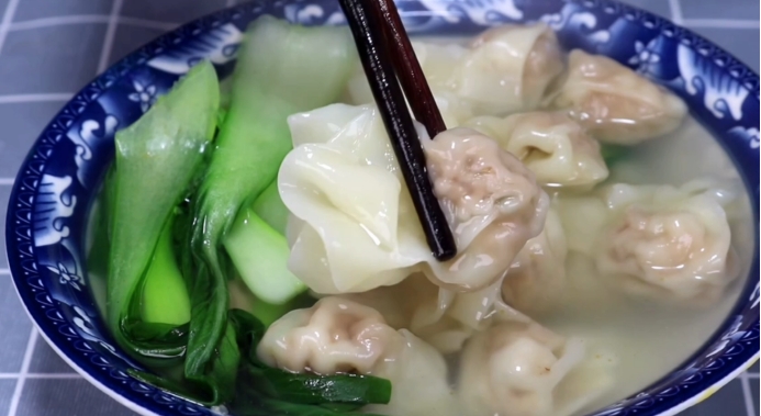 店里馄饨汤怎么调好吃,店里馄饨肉馅做法