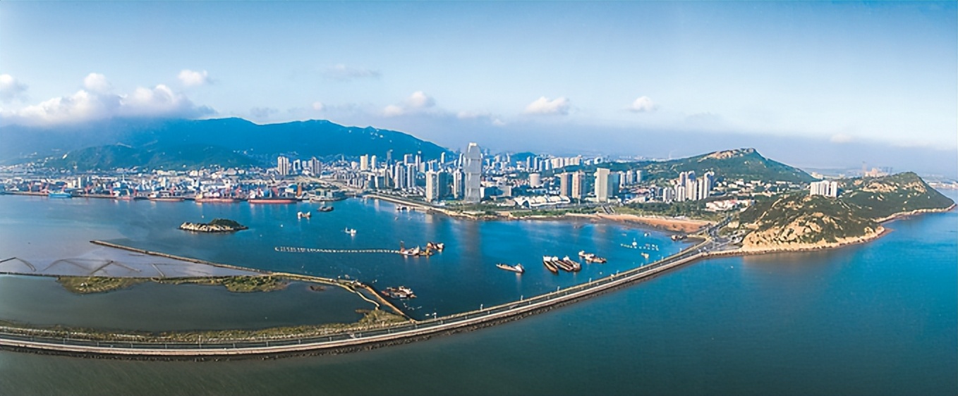 中国挖泥船最早进口哪个国家,大型挖泥船中国作用