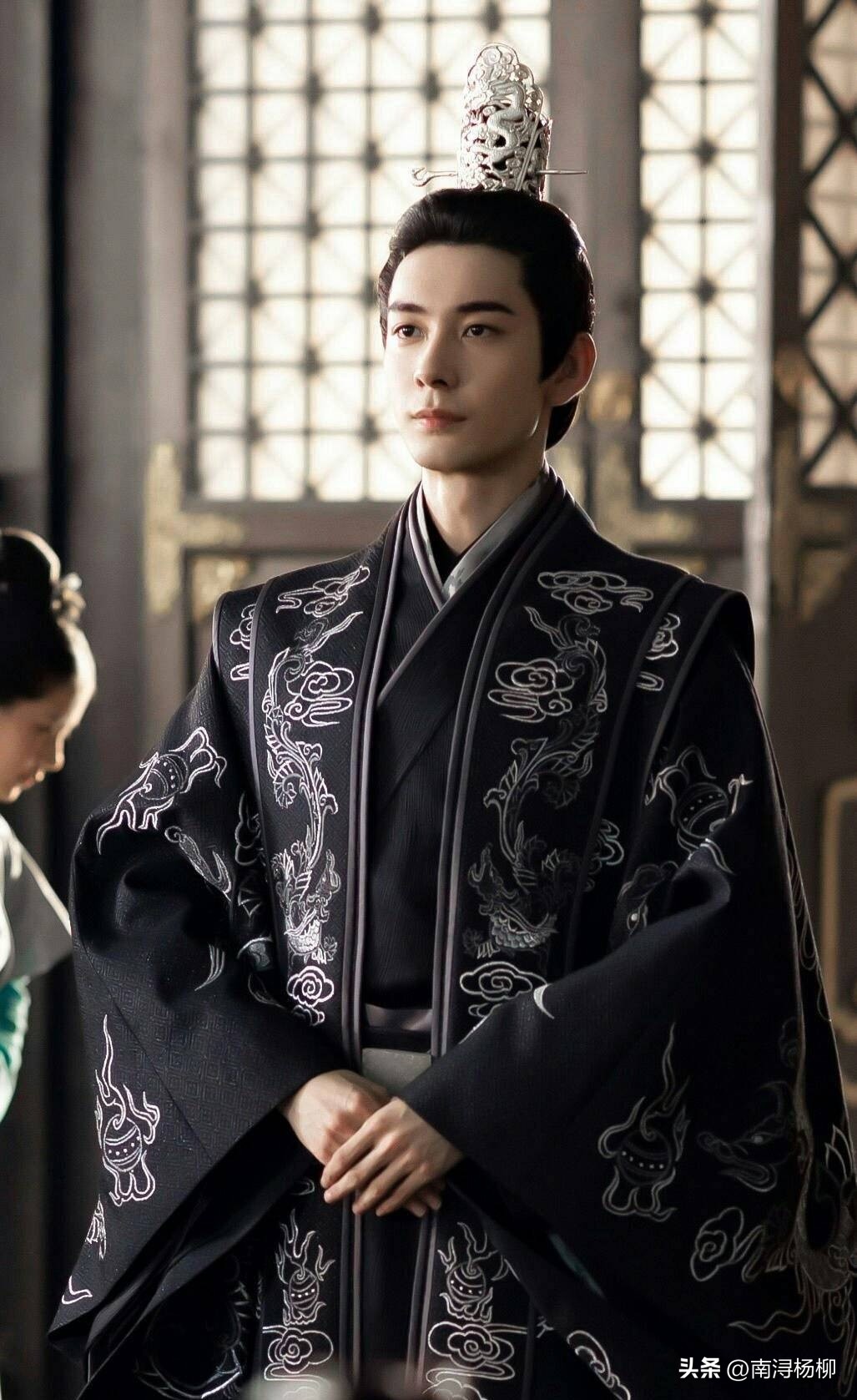 星落凝成糖撞脸田曦薇,星落凝成糖女二撞脸