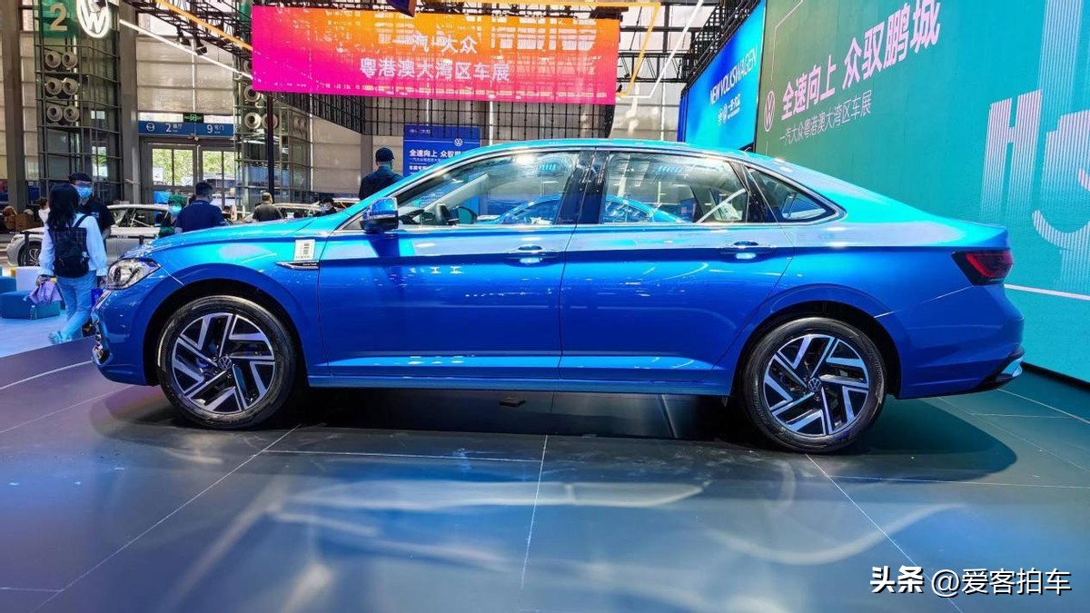 新款408好还是新款速腾好,标致4082019款与大众速腾对比