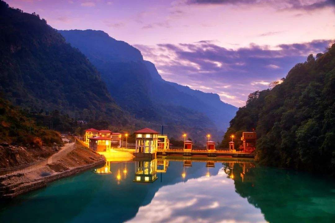 非洲哪几个国家“华人”最多？他们在那里做什么工作或者生意？